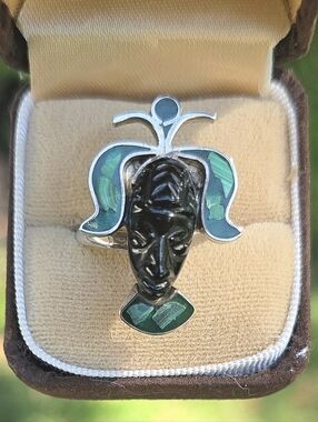 PRE-COLUMBIAN CARVED TRIBAL MASK RING